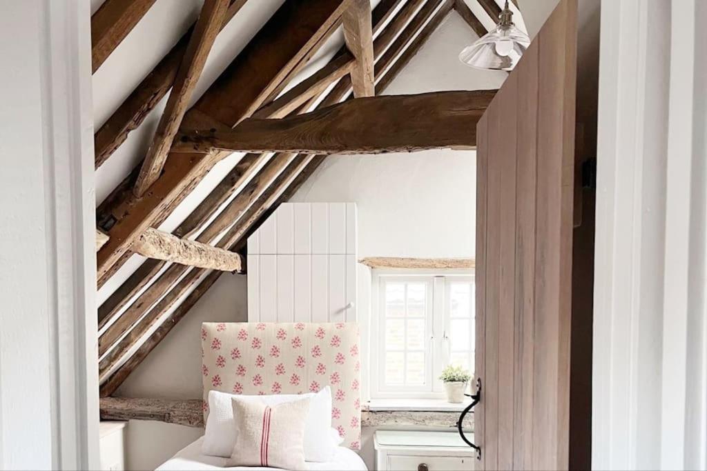 Beekeeper'S Cottage Fakenham Bagian luar foto